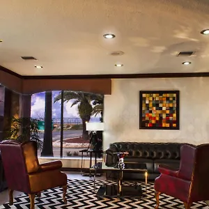Ramada By Wyndham Orlando South США