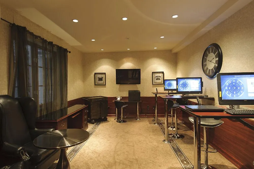 Excelsior Hotel New York 3*,